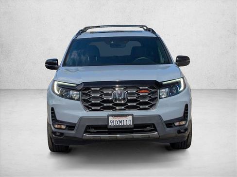 Used 2023 Honda Passport TrailSport image 2