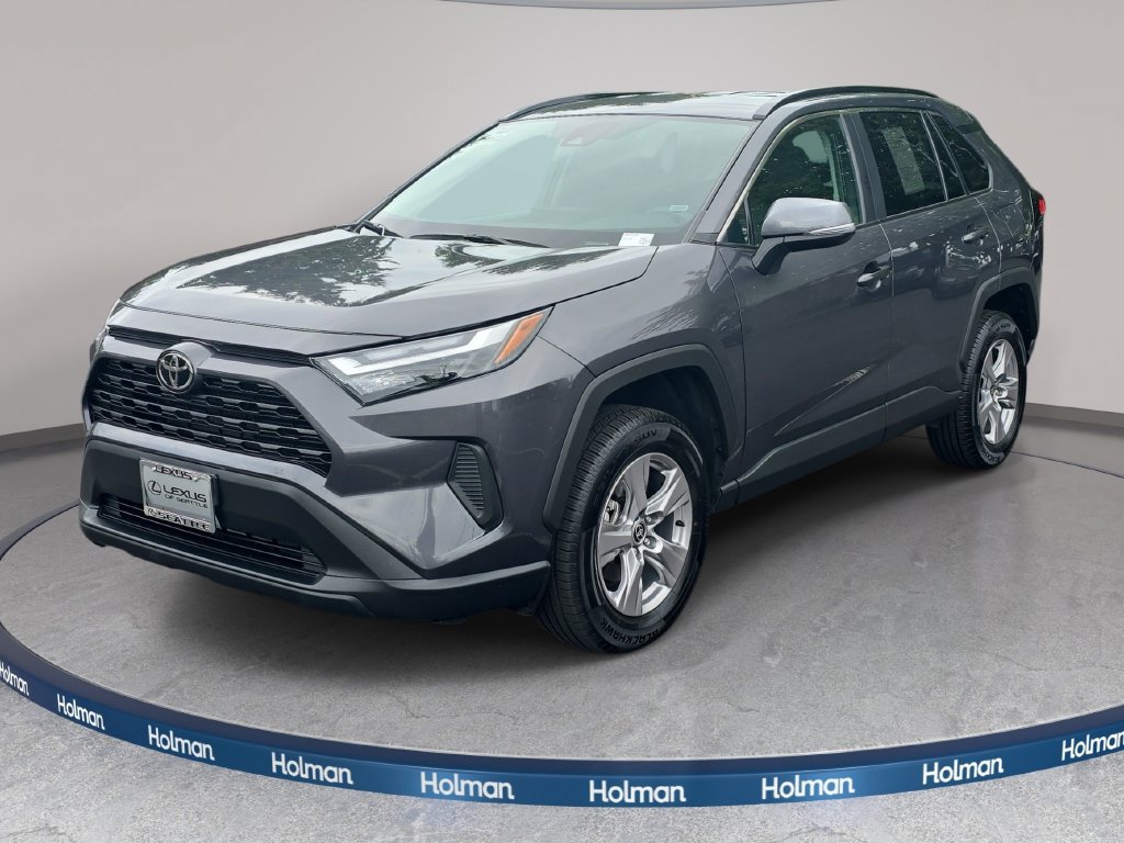 Used 2025 Toyota RAV4 XLE AWD/4WD image 1