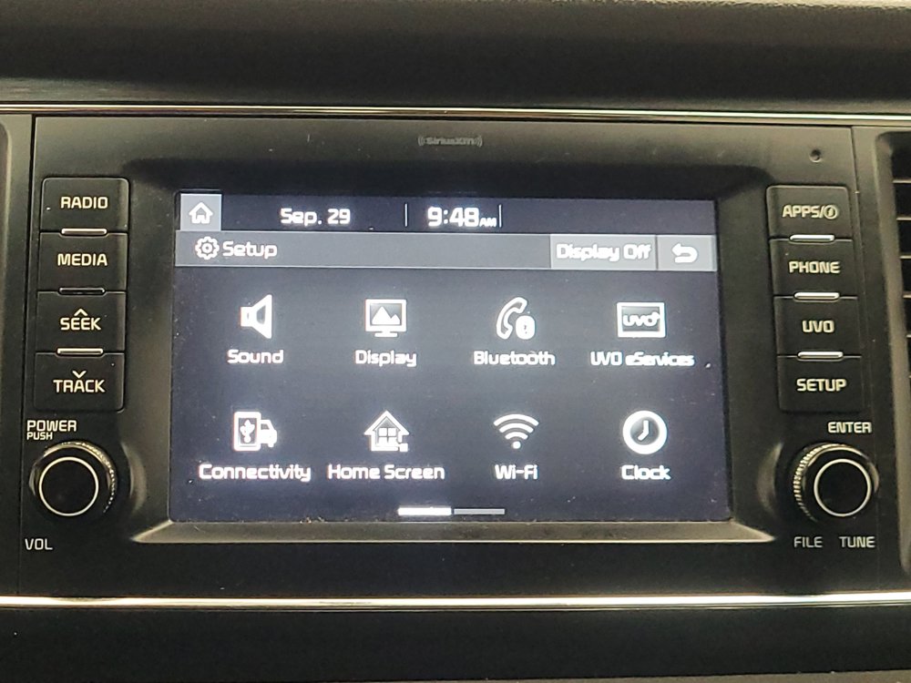 Used 2017 Kia Sedona LX w/ LX Essentials Premium Package FWD image 25