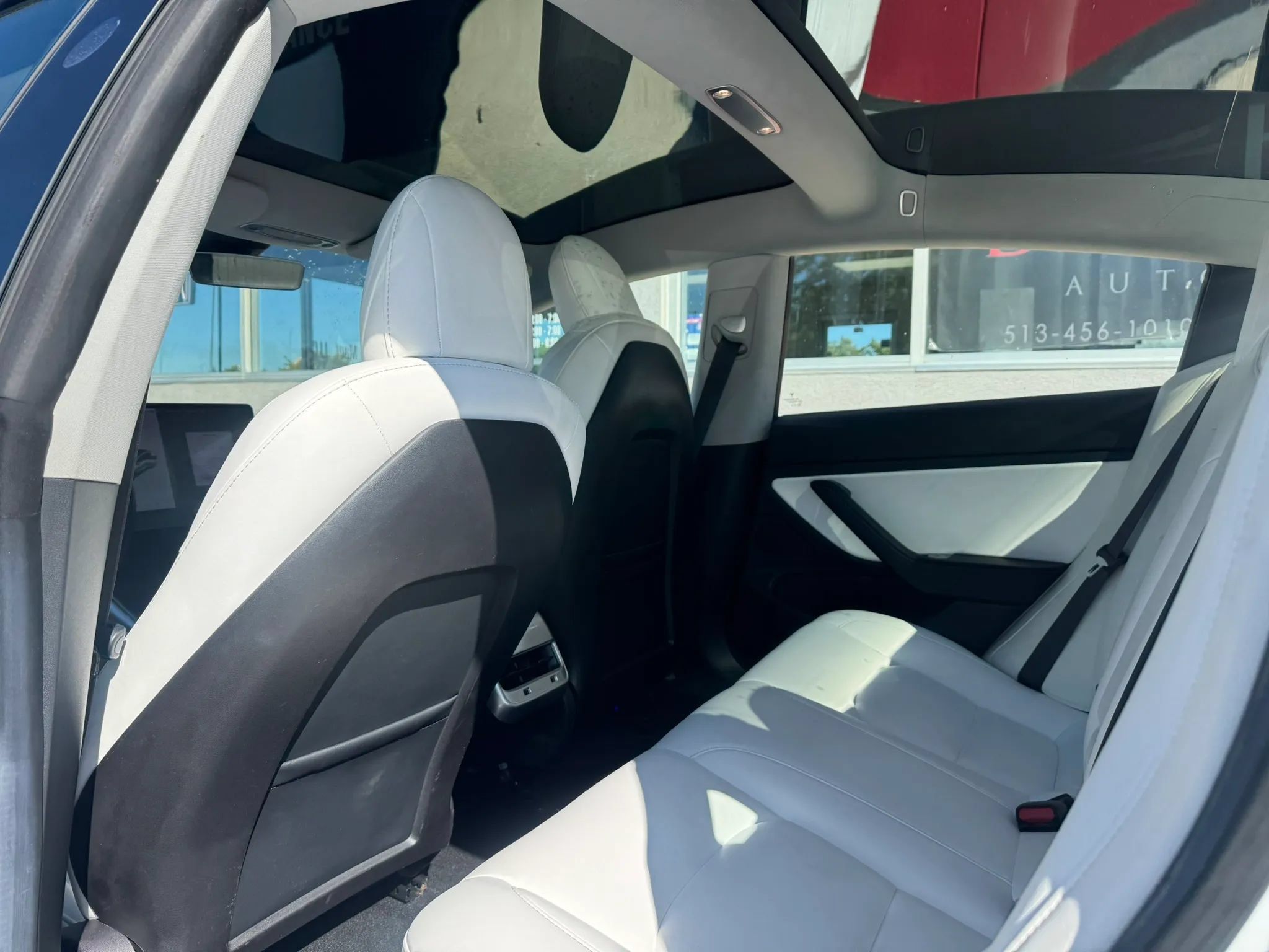 Used 2018 Tesla Model 3 Long Range RWD image 10