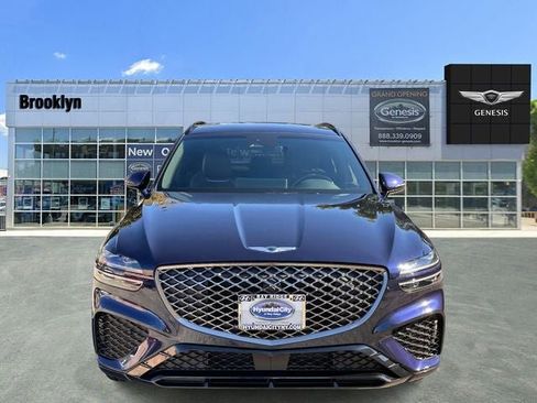 Used 2025 Genesis GV70 2.5T w/ Sport Prestige Package image 11