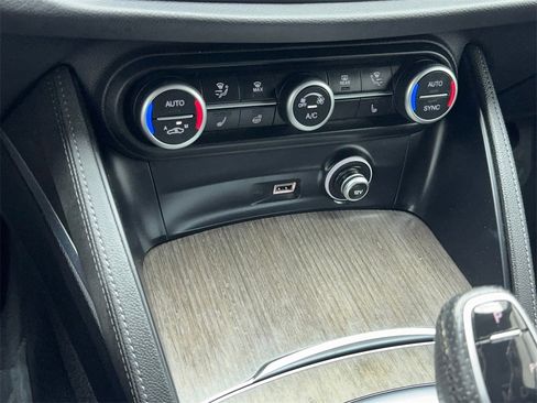 Used 2022 Alfa Romeo Stelvio Ti w/ Active Assist Plus Package image 30