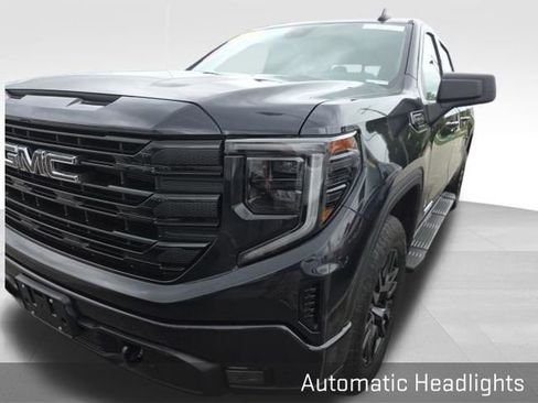 Used 2024 GMC Sierra 1500 Elevation w/ Preferred Package AWD/4WD image 5