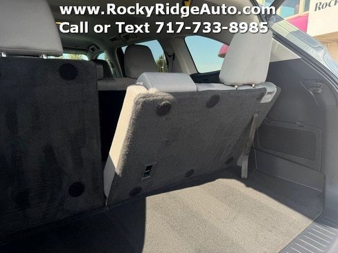 Used 2023 Toyota Highlander LE AWD/4WD image 35