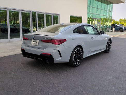Used 2026 BMW 430i Coupe w/ M Sport Package image 9
