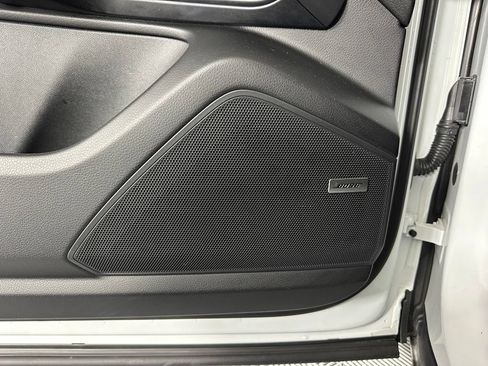 Certified 2025 Porsche Cayenne AWD/4WD image 19