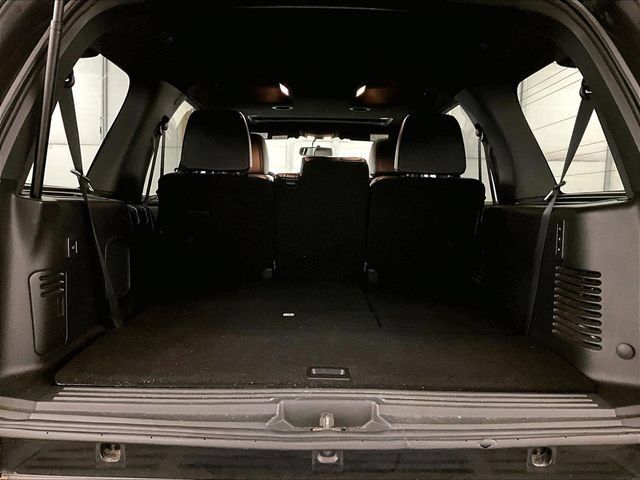Used 2016 Ford Expedition XLT w/ Equipment Group 202A AWD/4WD image 36