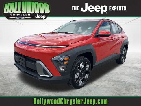 Used 2024 Hyundai Kona SEL image 1