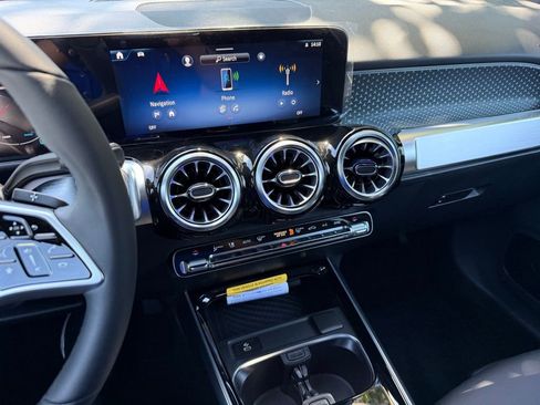 New 2026 Mercedes-Benz GLB 250 image 22