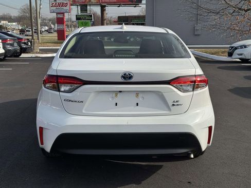 Certified 2025 Toyota Corolla LE image 21