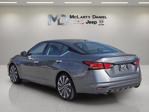 Used 2023 Nissan Altima 2.5 SL image 4