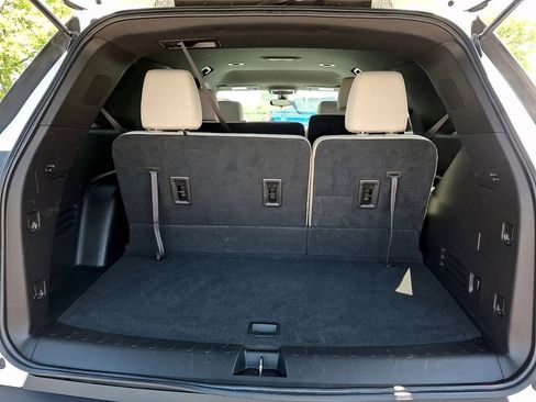 Used 2023 Chevrolet Traverse LS w/ Safety Package AWD/4WD image 28