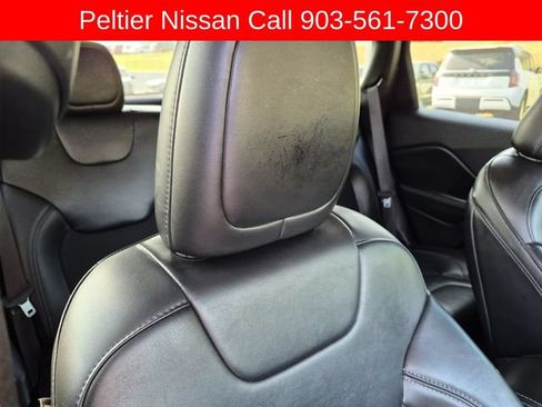 Used 2020 Jeep Cherokee Latitude Plus FWD image 13