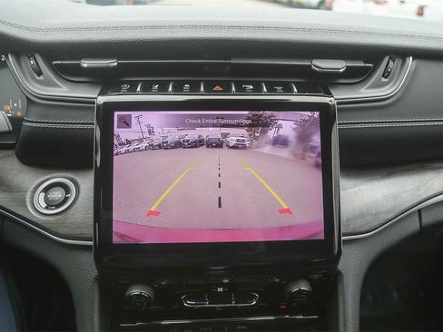 Used 2021 Jeep Grand Cherokee L Limited image 24