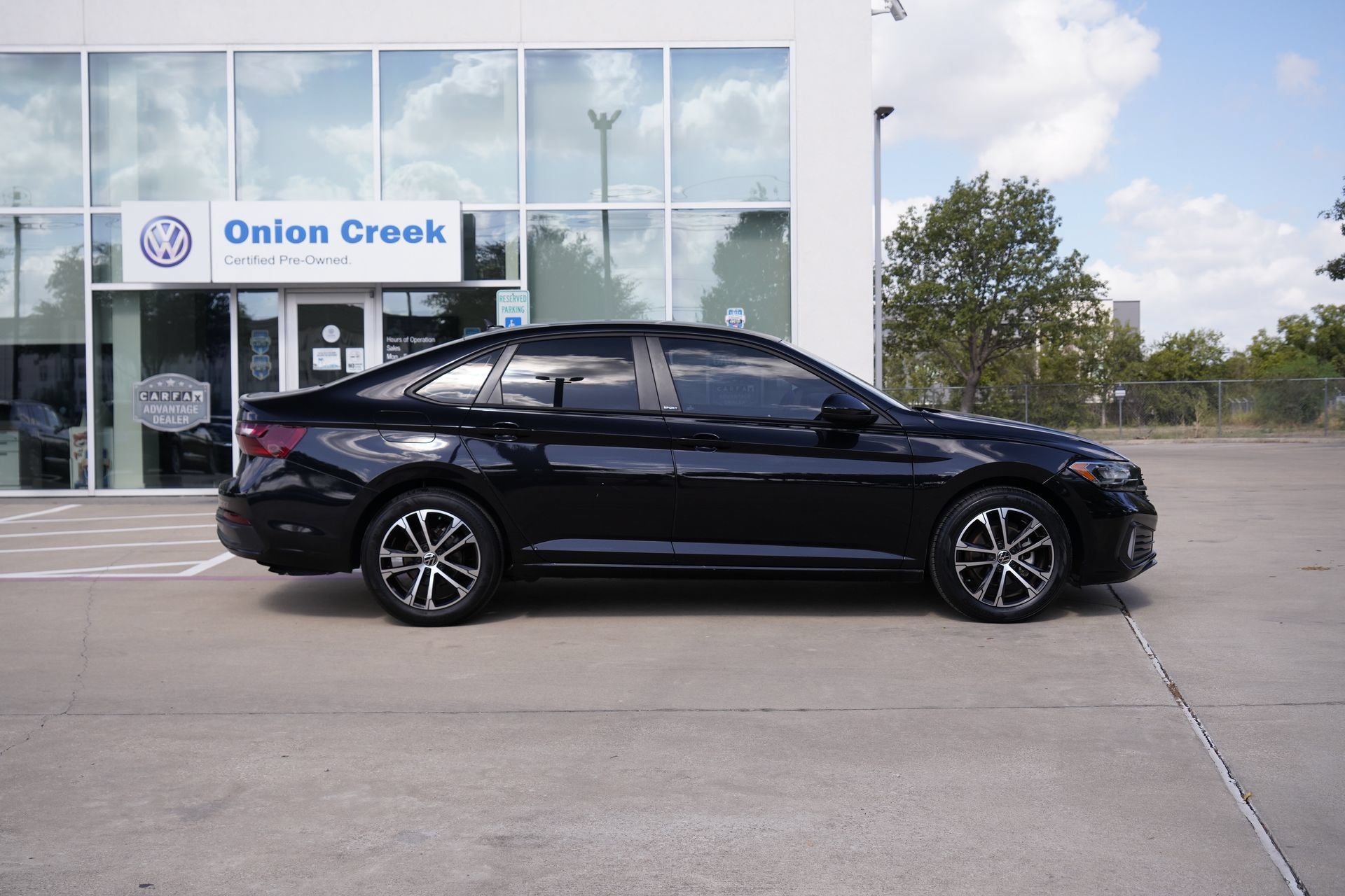 Used 2023 Volkswagen Jetta Sport FWD image 4