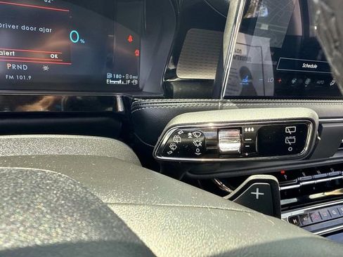 Used 2024 Lincoln Corsair Grand Touring w/ Equipment Group 301A image 34