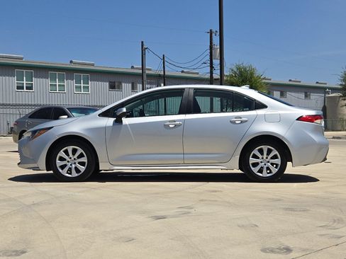 Certified 2025 Toyota Corolla LE FWD image 2