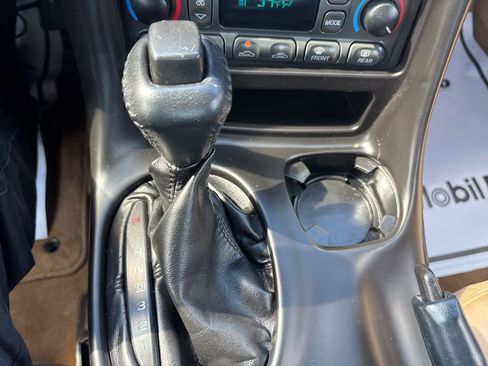 Used 2004 Chevrolet Corvette Coupe w/ Preferred Equipment Group image 21