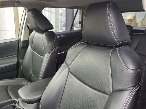 Used 2019 Toyota RAV4 XLE image 13