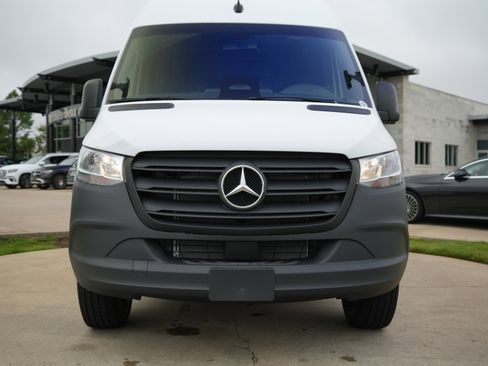 New 2025 Mercedes-Benz Sprinter 2500 image 10