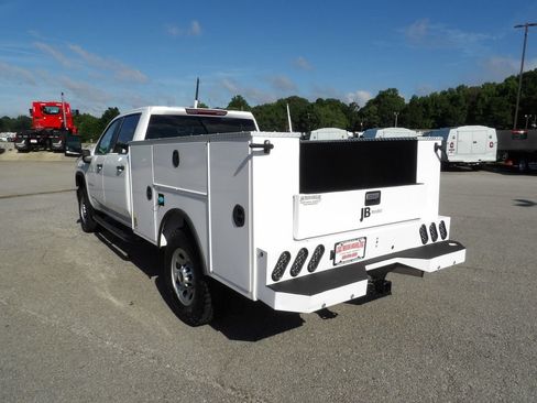 Used 2025 Chevrolet Silverado 3500 W/T w/ WT/CX Safety Package AWD/4WD image 5