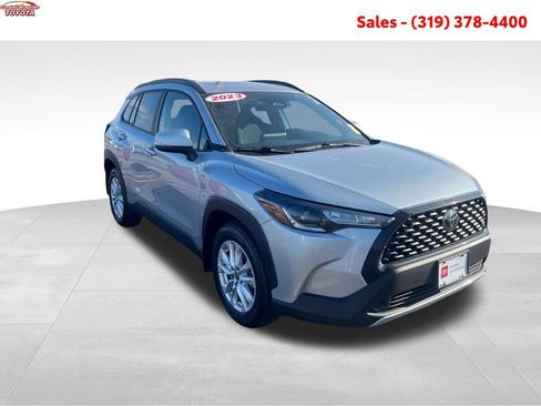 Certified 2023 Toyota Corolla Cross LE w/ Moonroof Package AWD/4WD image 10