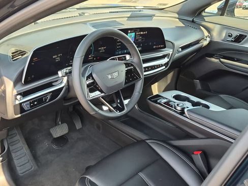Certified 2024 Cadillac Lyriq Tech w/ Driver Assist Package AWD/4WD image 9