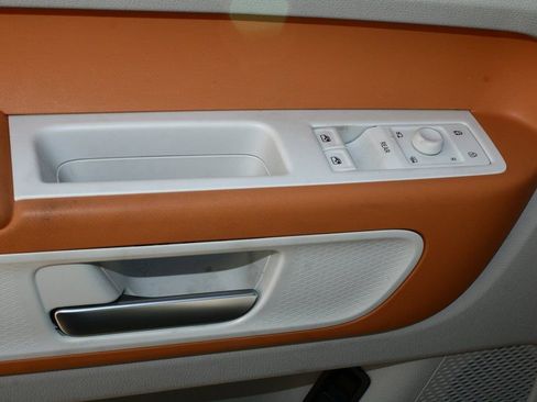 Used 2025 Volkswagen ID. Buzz 1st Edition image 26