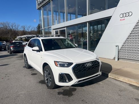 Used 2023 Audi Q5 2.0T Premium Plus w/ Premium Plus Package image 3