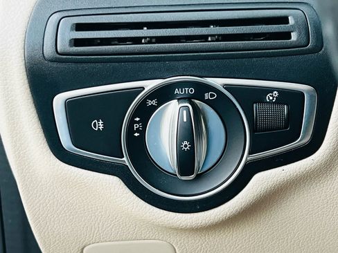 Used 2019 Mercedes-Benz C 300 4MATIC Coupe image 27