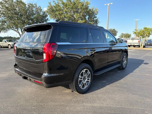 Used 2025 Ford Expedition Active RWD image 6