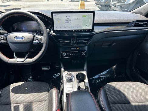 Certified 2024 Ford Escape ST-Line w/ Tech Pack #1 AWD/4WD image 3