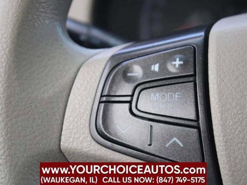 Used 2012 Toyota Sienna LE w/ Towing Pkg image 32