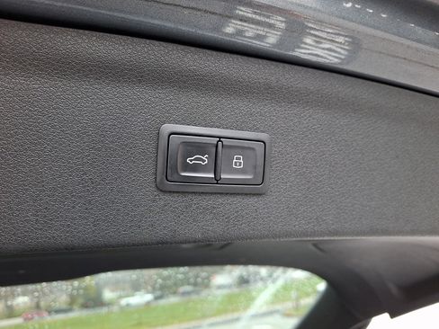 Used 2016 Audi Q3 2.0T Premium Plus w/ Technology Package image 37