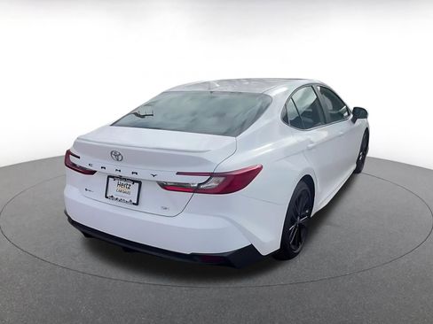 Used 2025 Toyota Camry SE image 14