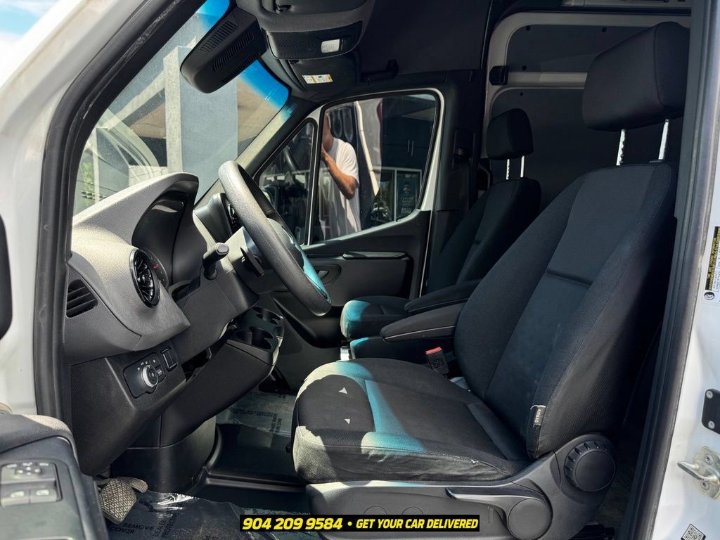 Used 2023 Mercedes-Benz Sprinter 2500 image 20