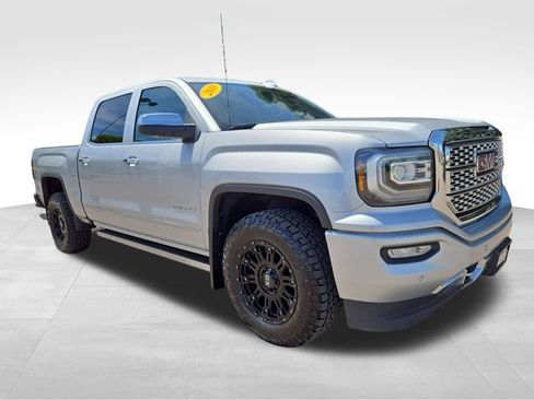 Used 2018 GMC Sierra 1500 Denali w/ Denali Ultimate Package AWD/4WD image 1