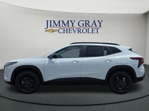 New 2026 Chevrolet Trax LT w/ Driver Confidence Package FWD image 2