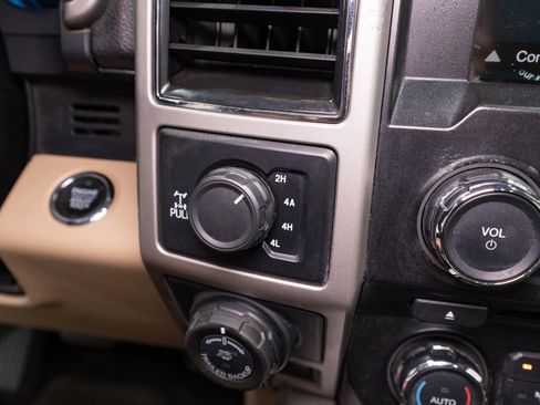 Used 2017 Ford F150 Lariat AWD/4WD image 26