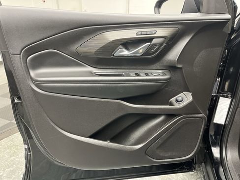 Certified 2024 GMC Terrain SLT image 7