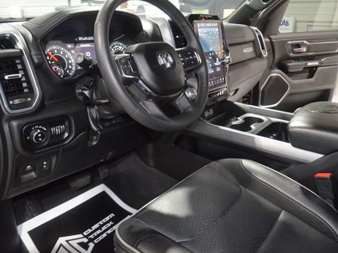 Used 2025 RAM 1500 Laramie image 11