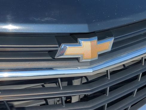 Certified 2021 Chevrolet Equinox LS w/ LPO, Cargo Package FWD image 31