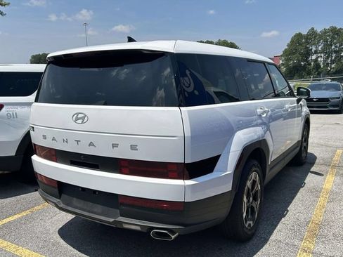 Used 2026 Hyundai Santa Fe SE FWD image 8