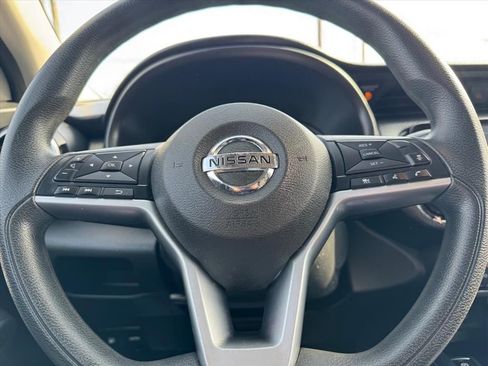 Used 2021 Nissan Kicks SV image 15