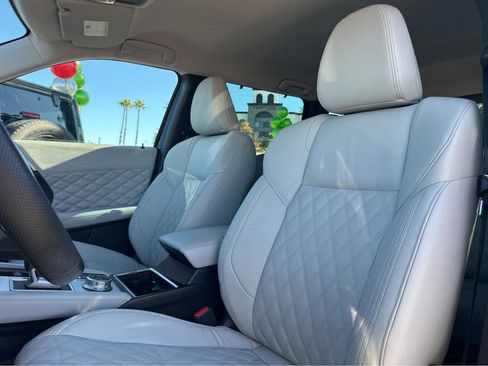 Used 2023 Mitsubishi Outlander SEL image 7