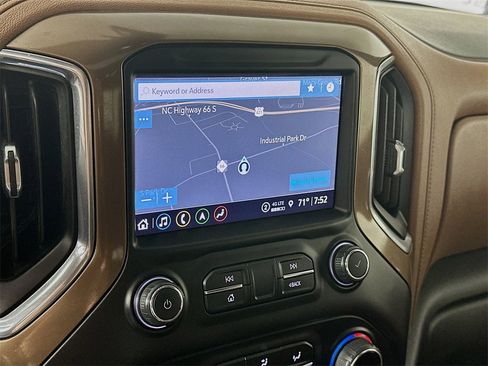 Used 2021 Chevrolet Silverado 2500 High Country image 19