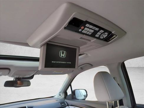 Used 2016 Honda Pilot Touring image 20