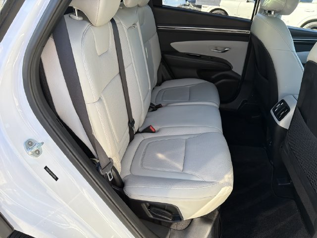 Certified 2022 Hyundai Tucson Limited FWD image 18