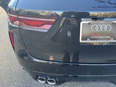 Used 2022 Jaguar F-PACE SVR image 37