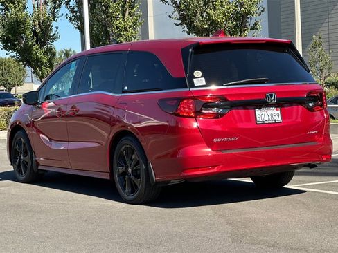Certified 2023 Honda Odyssey Sport image 6